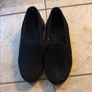 Sketchers slip ons shoe 10